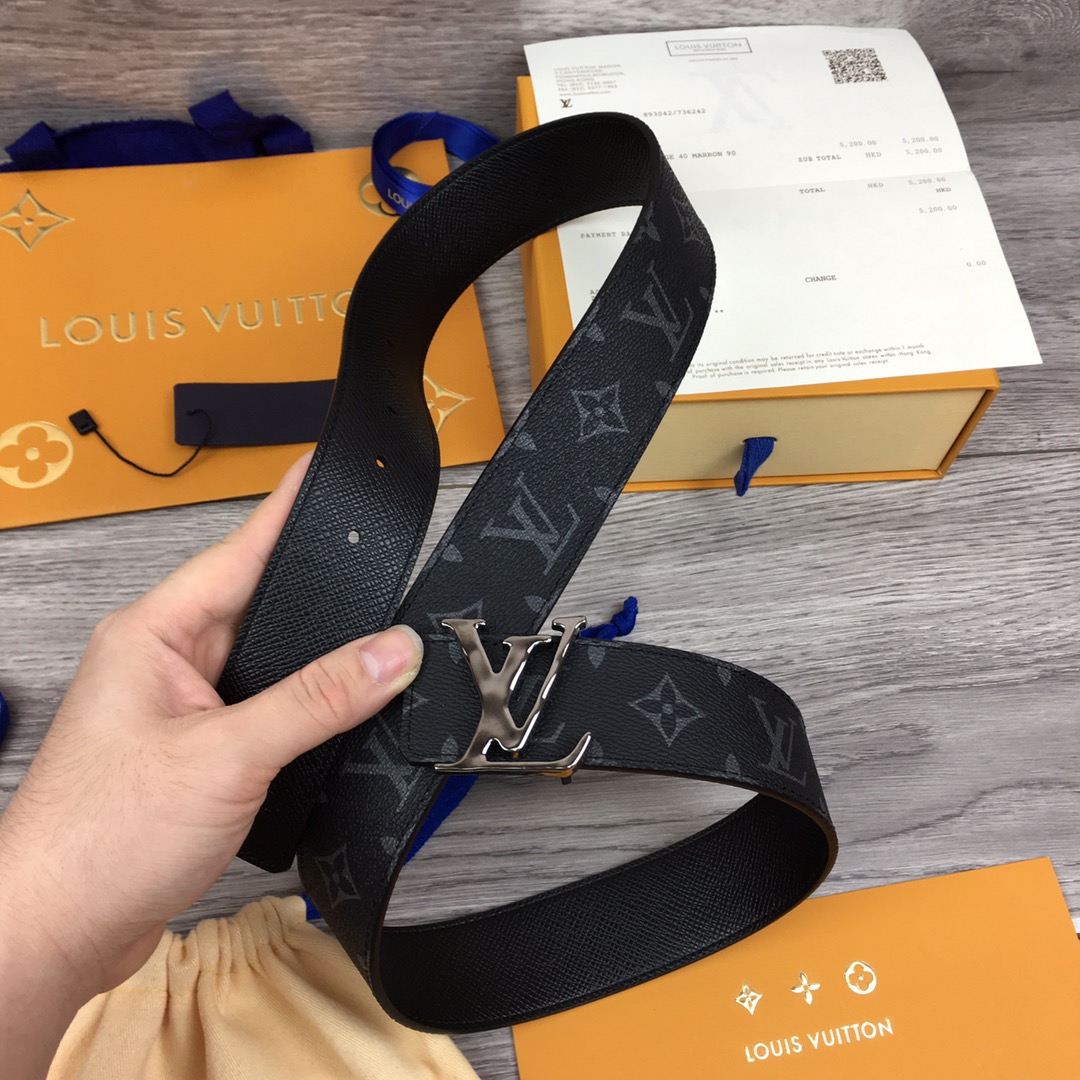 Louis Vuitton Belt in Black