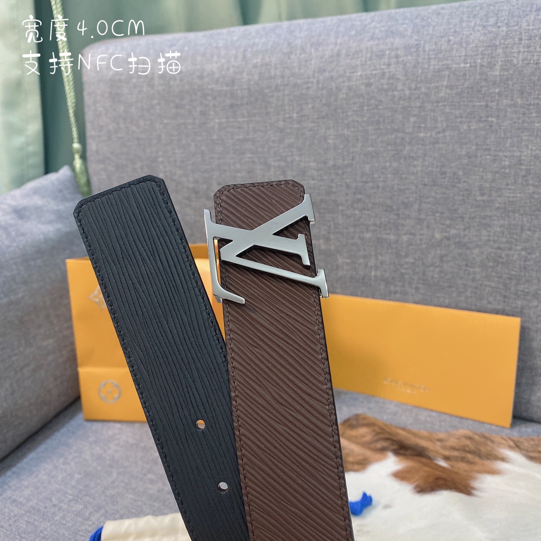 Louis Vuitton Belt in Black