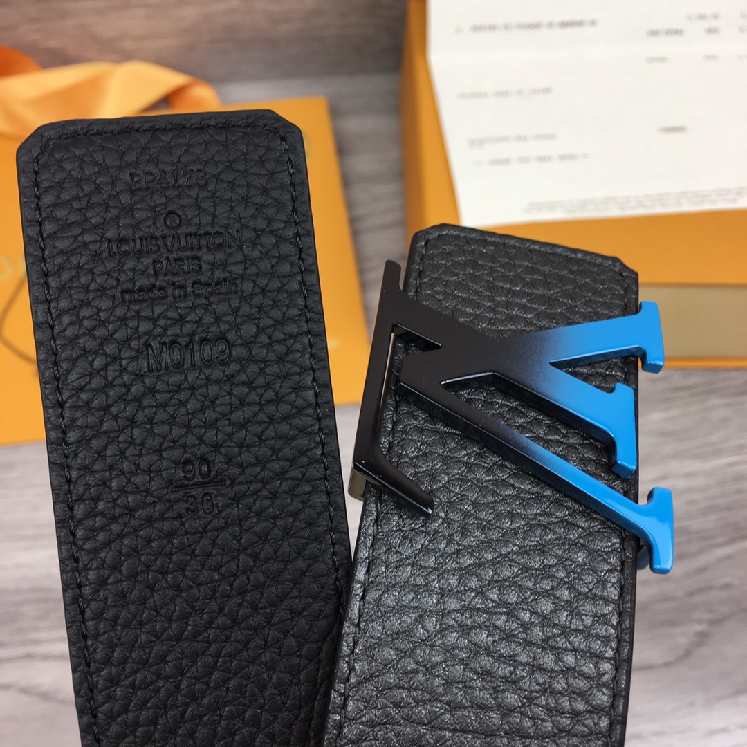 Louis Vuitton Belt in Black