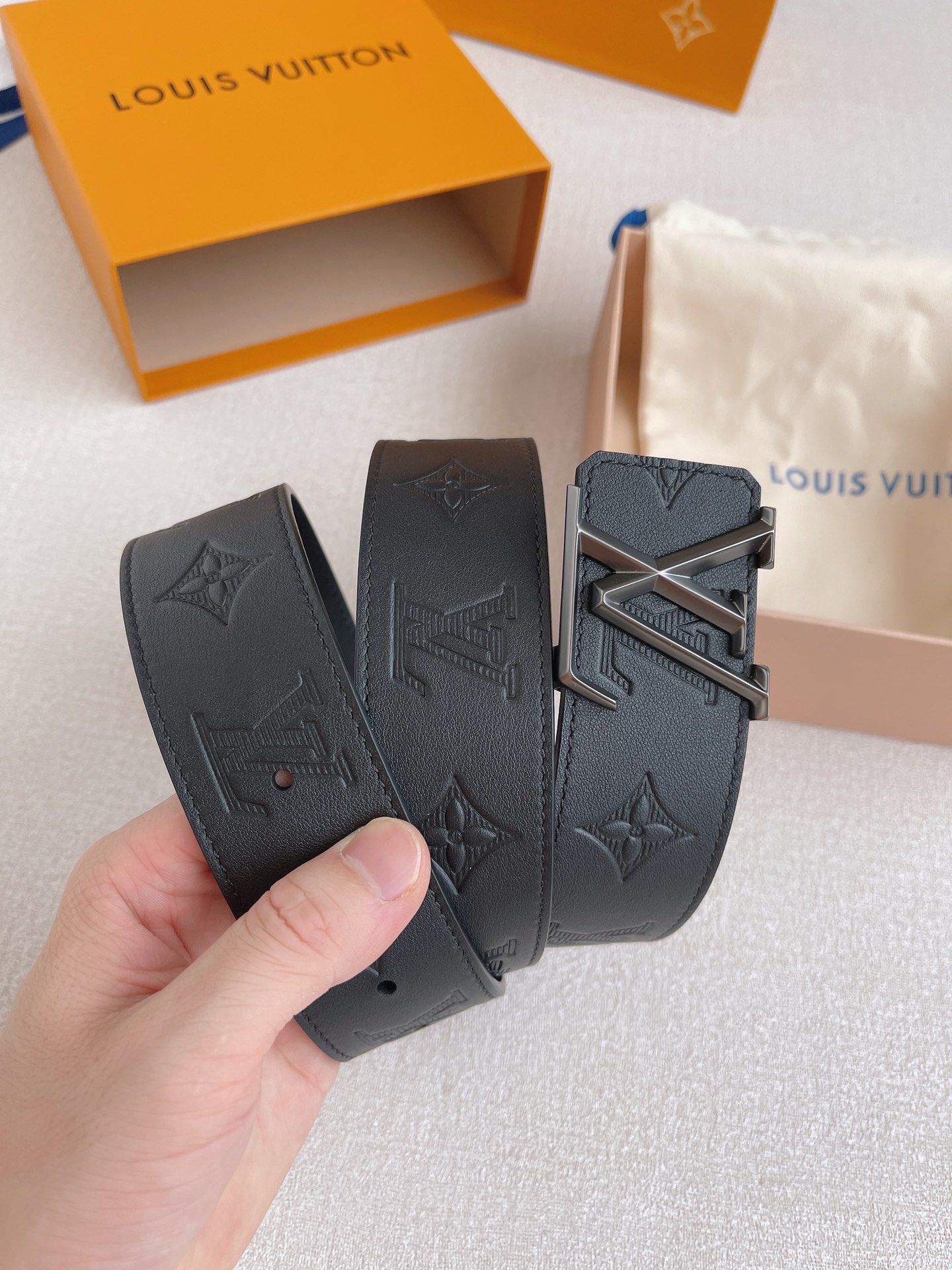 Louis Vuitton Belt in Black