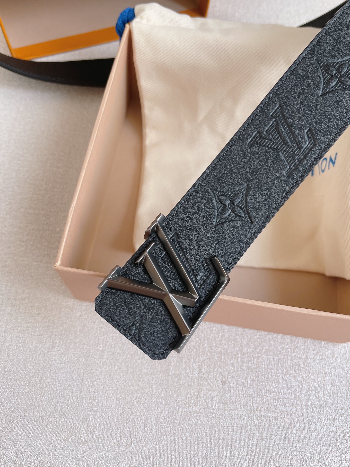 Louis Vuitton Belt in Black