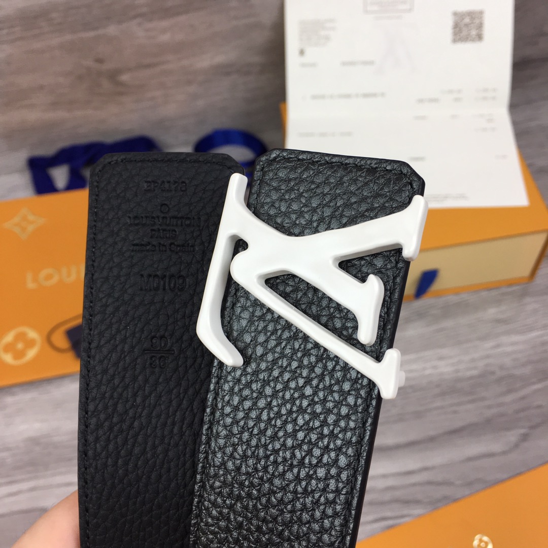 Louis Vuitton Belt in Black