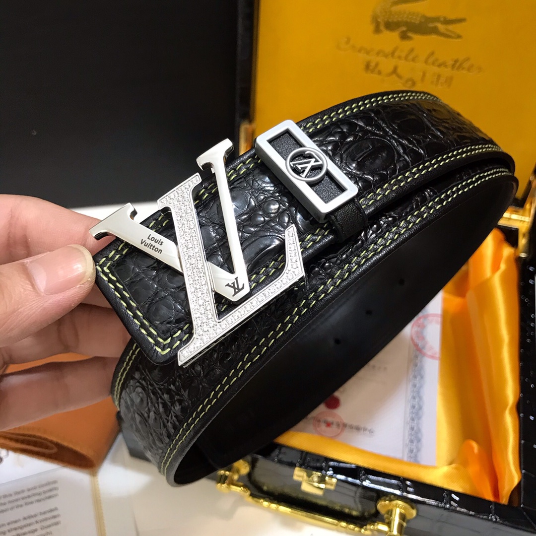 Louis Vuitton Belt in Black