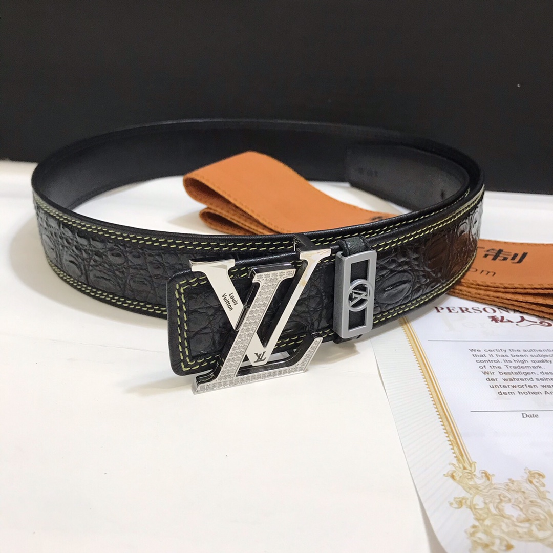 Louis Vuitton Belt in Black