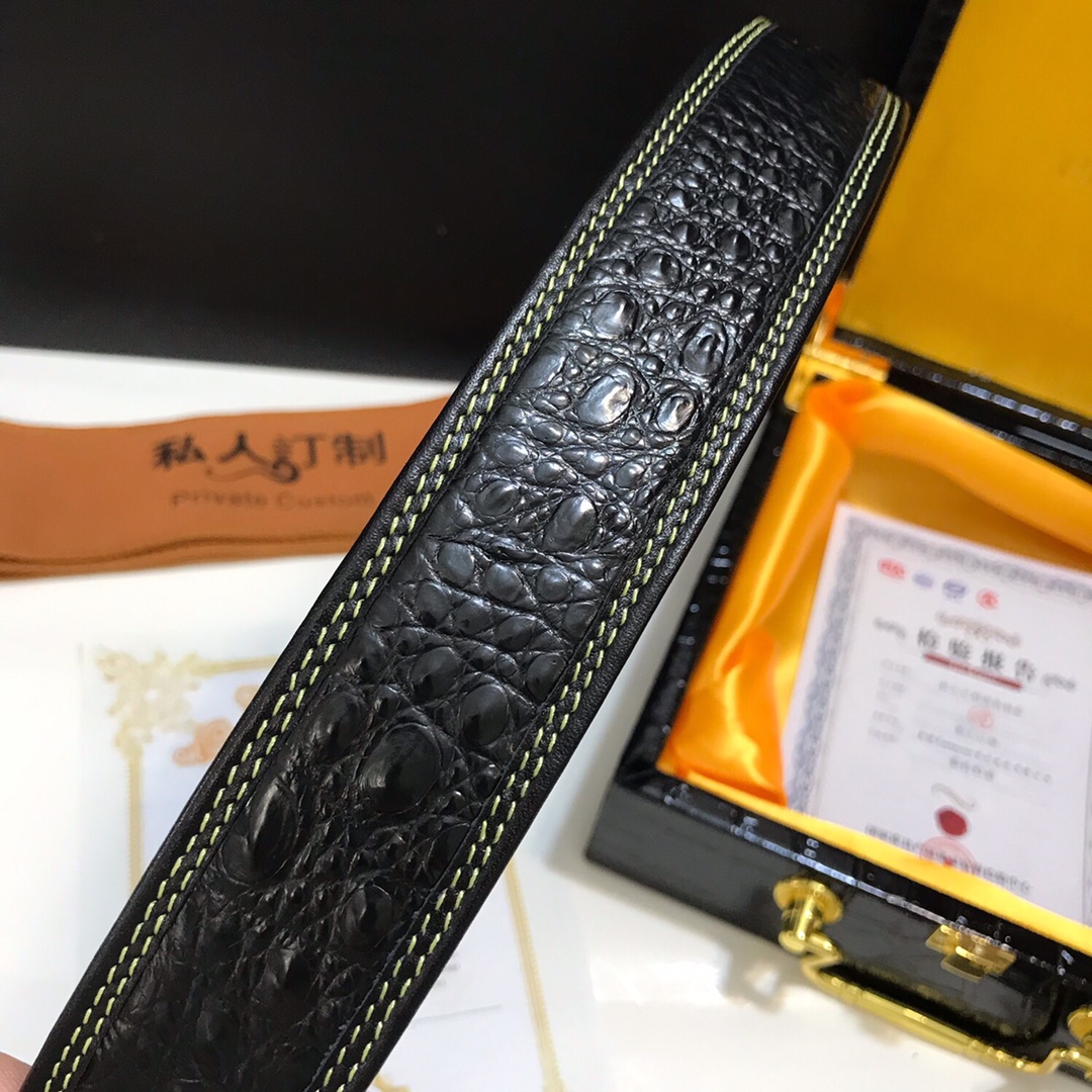 Louis Vuitton Belt in Black