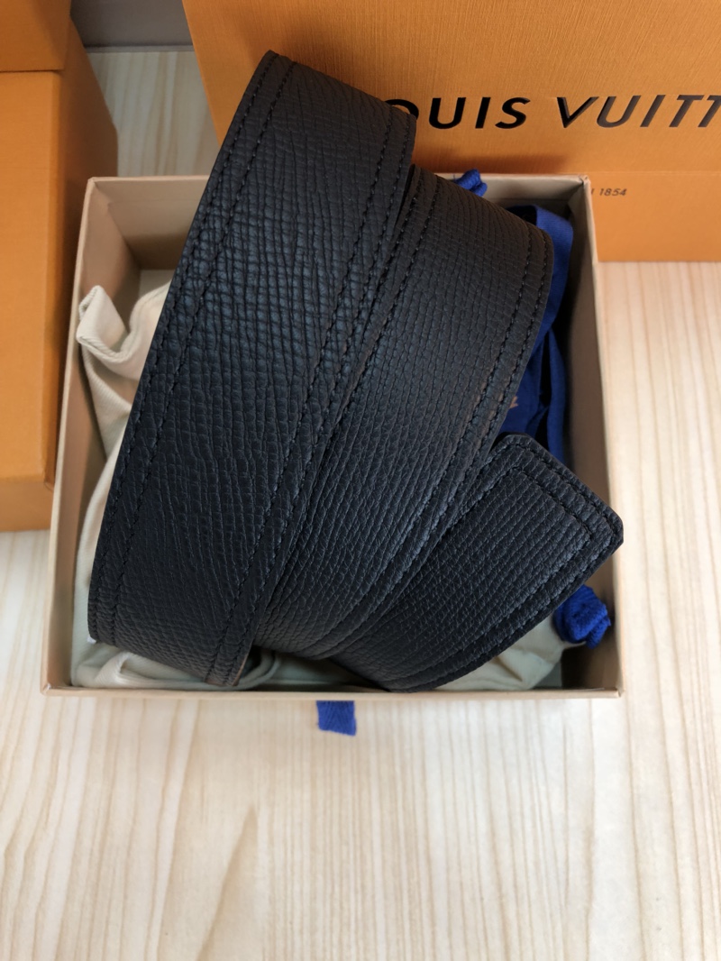 Louis Vuitton Belt in Black