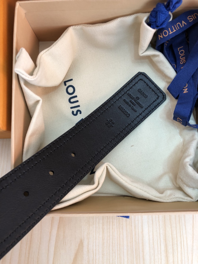 Louis Vuitton Belt in Black