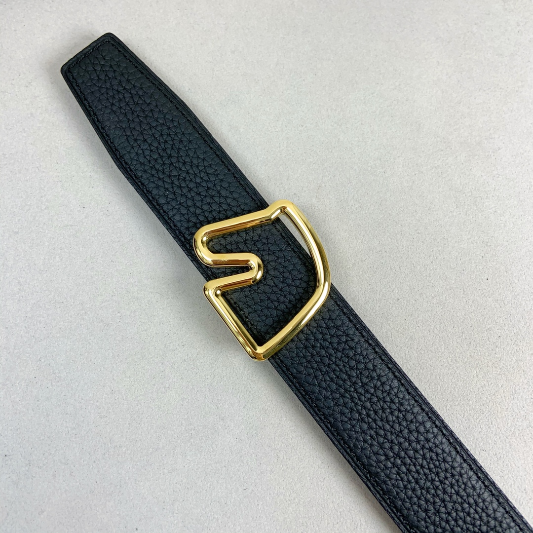 Hermes Belt in Black