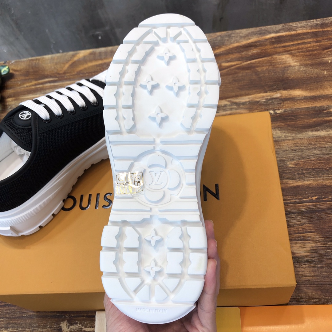 LV new collection SQUAD sneaker