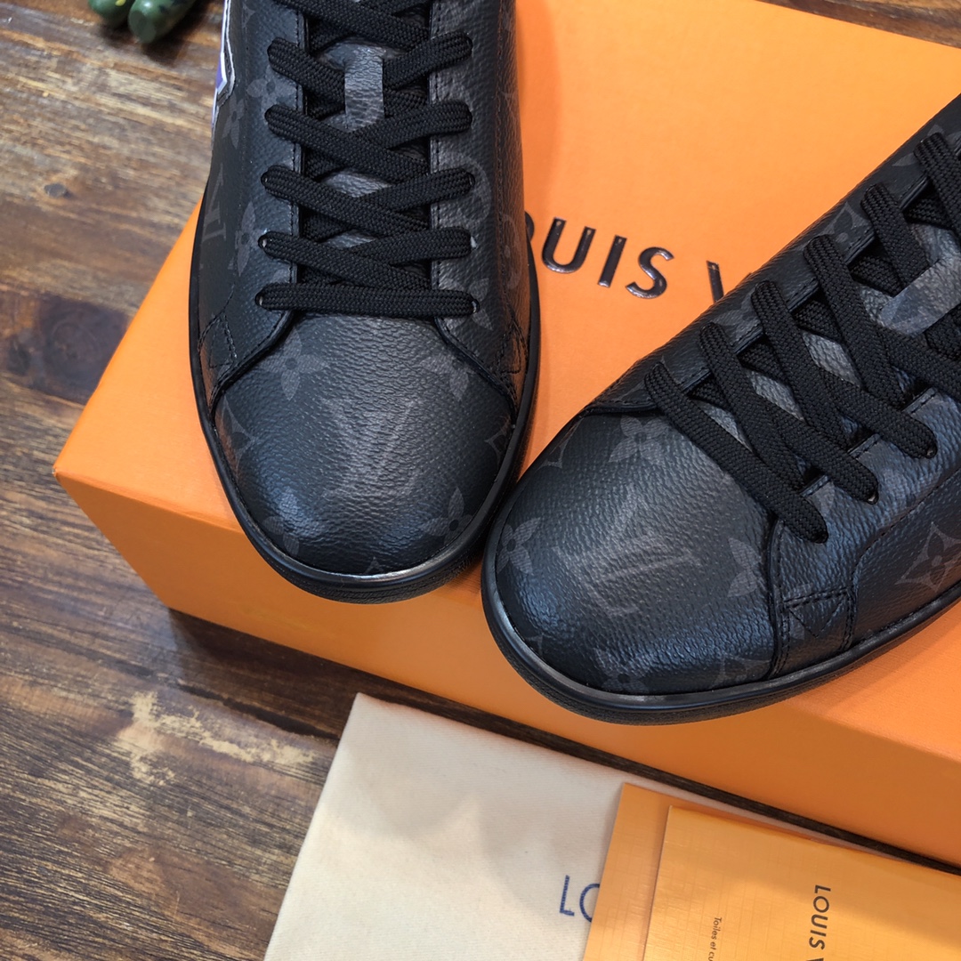 LV high quality white sneaker