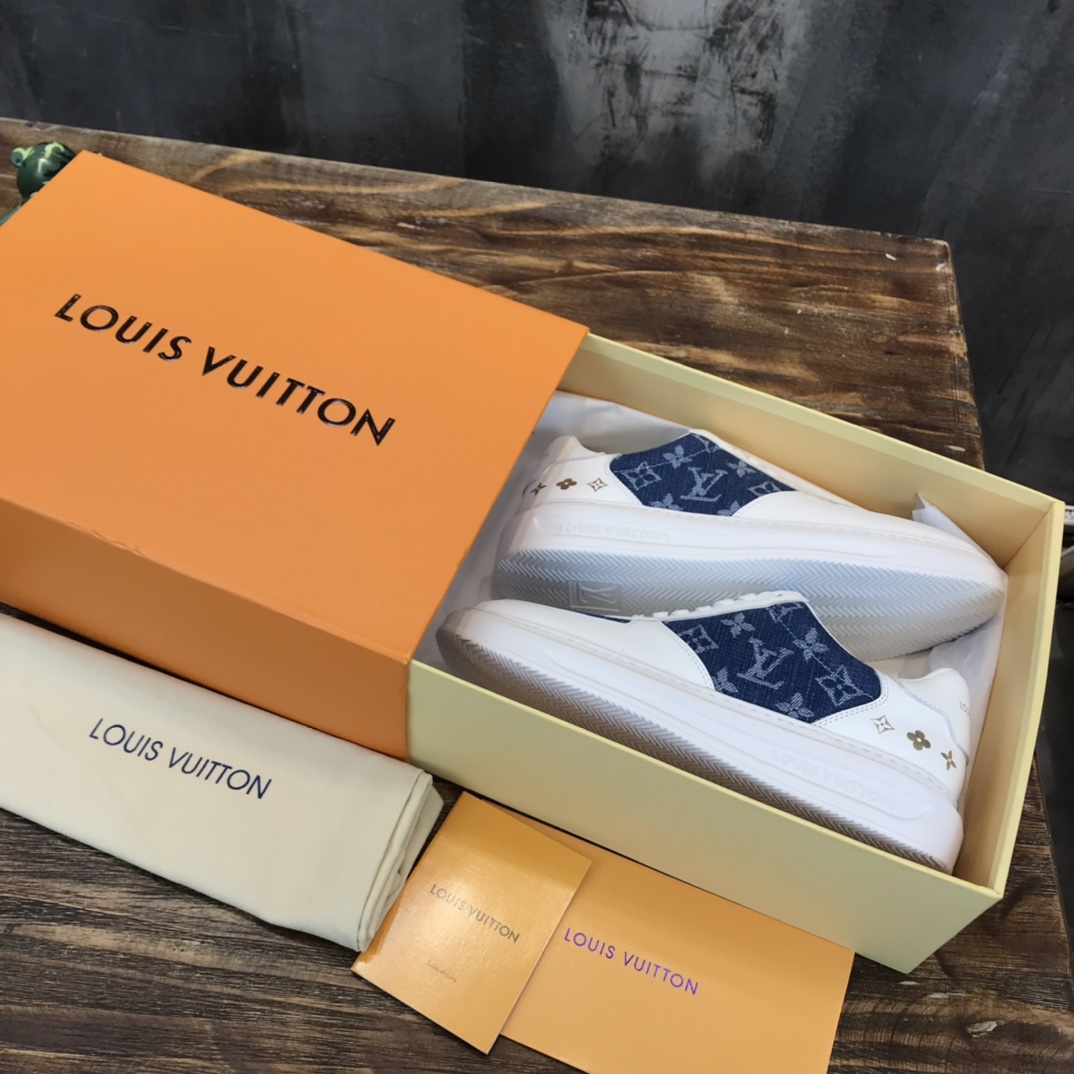 LV high quality Good elasticity white sneaker