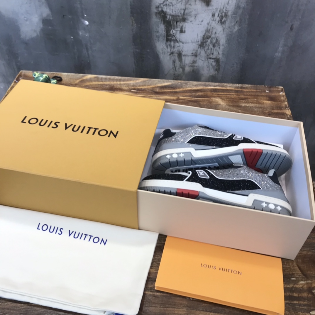 LV 2022SS New collection fashion show sneaker