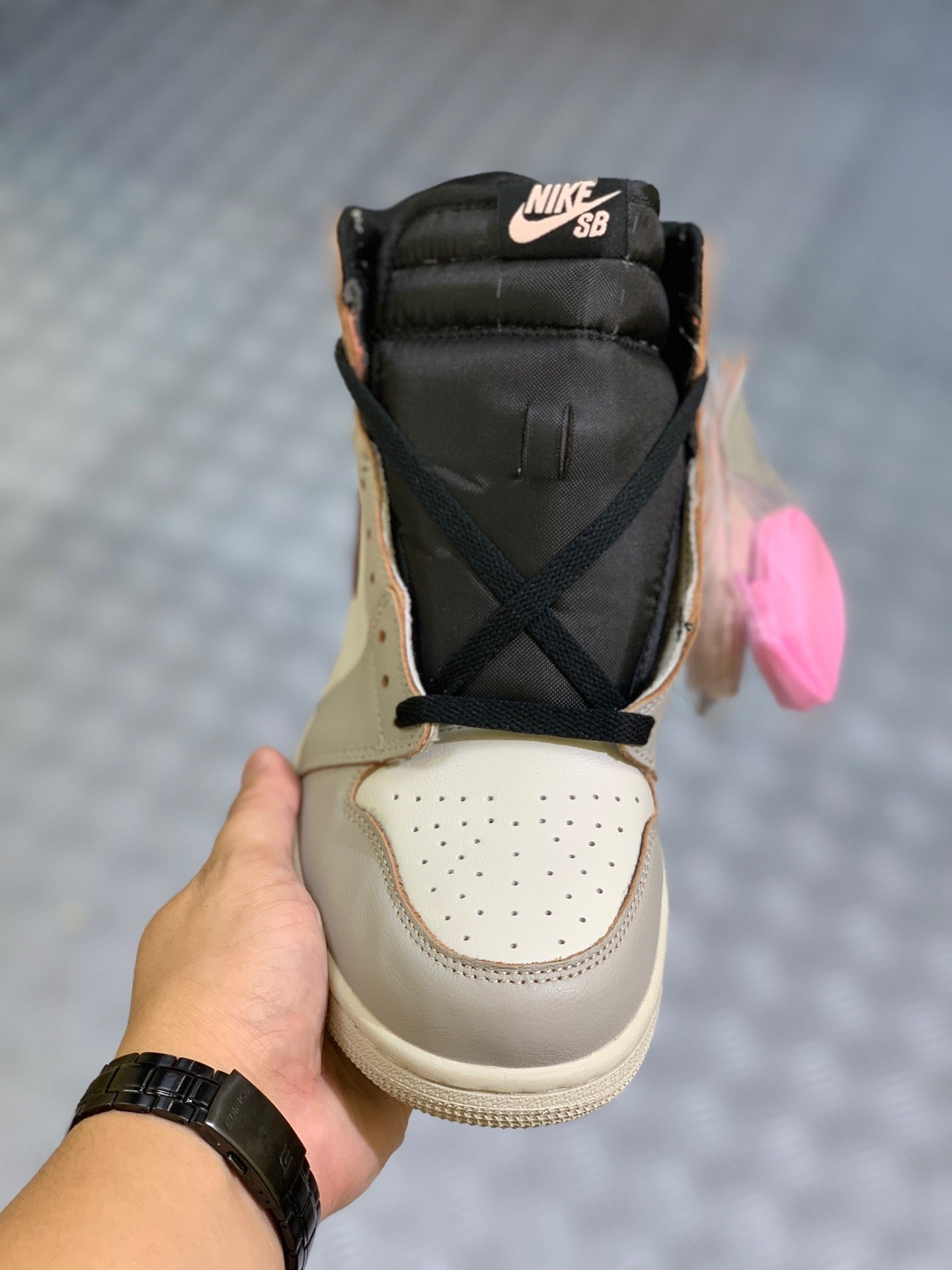 High Quality 2019 Nike SB Air Jordan 1 Retro Light Bone Ready to ship