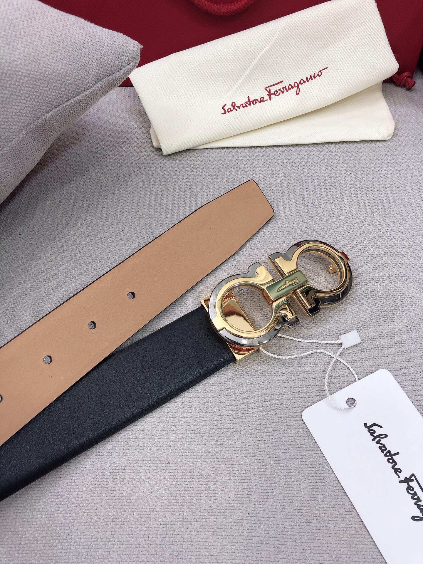 Salvatore Ferragamo Belt in Black