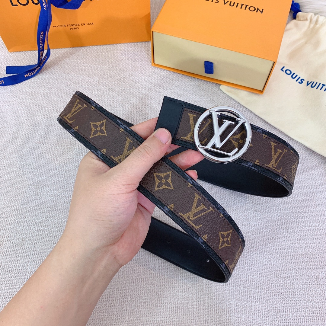 Louis Vuitton Belt in Brown