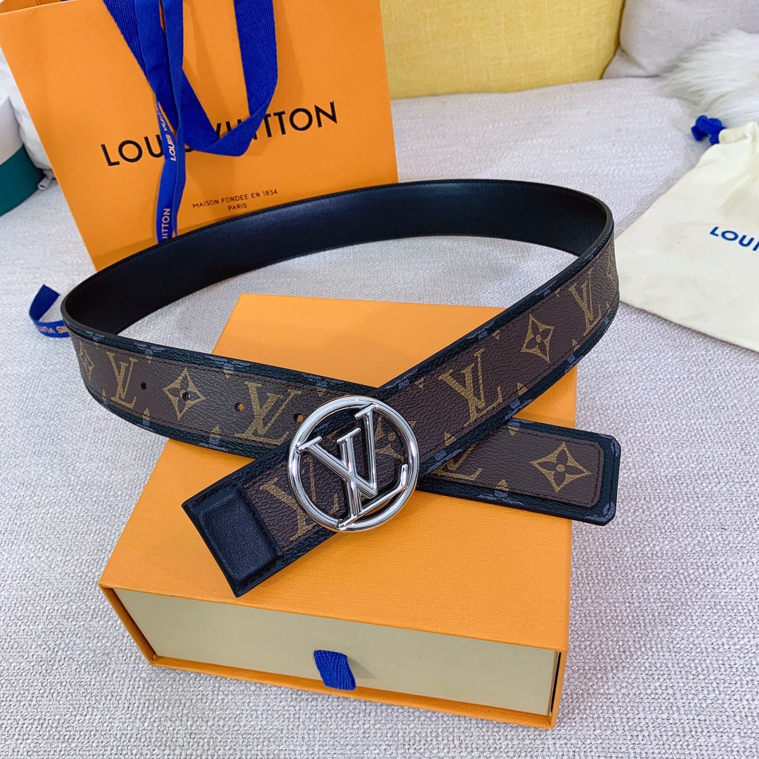 Louis Vuitton Belt in Brown