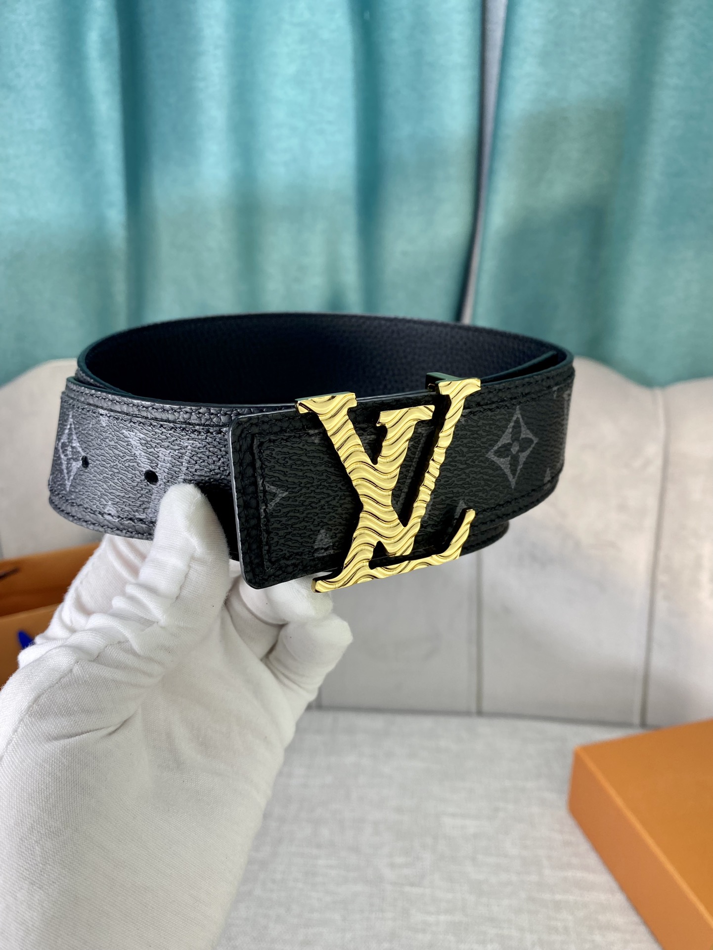 Louis Vuitton Belt in Brown