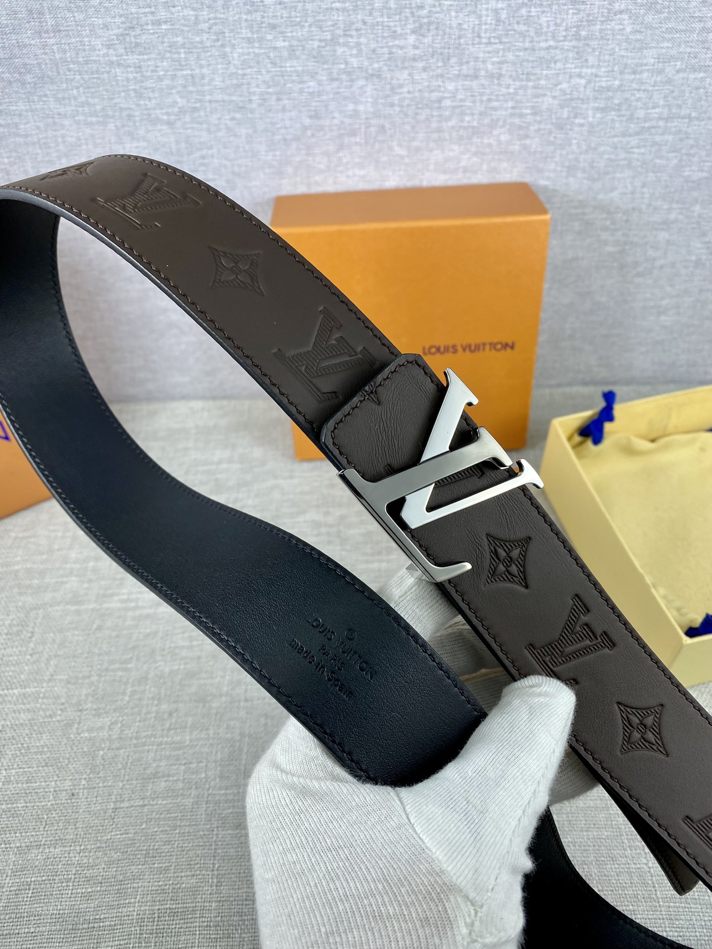 Louis Vuitton Belt in Brown