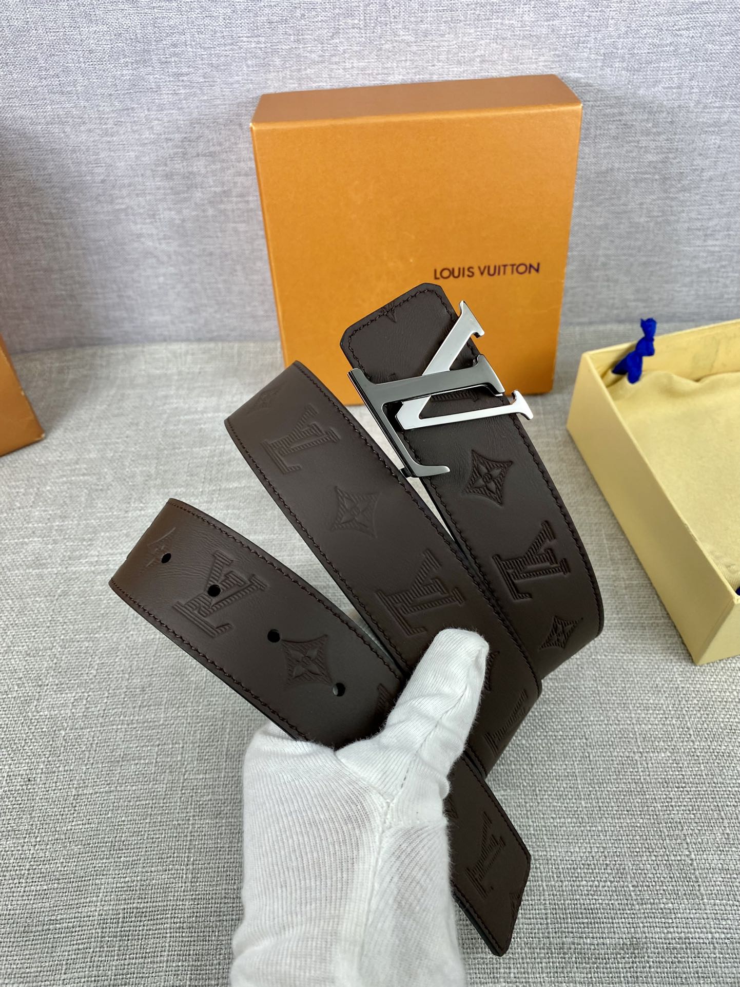 Louis Vuitton Belt in Brown