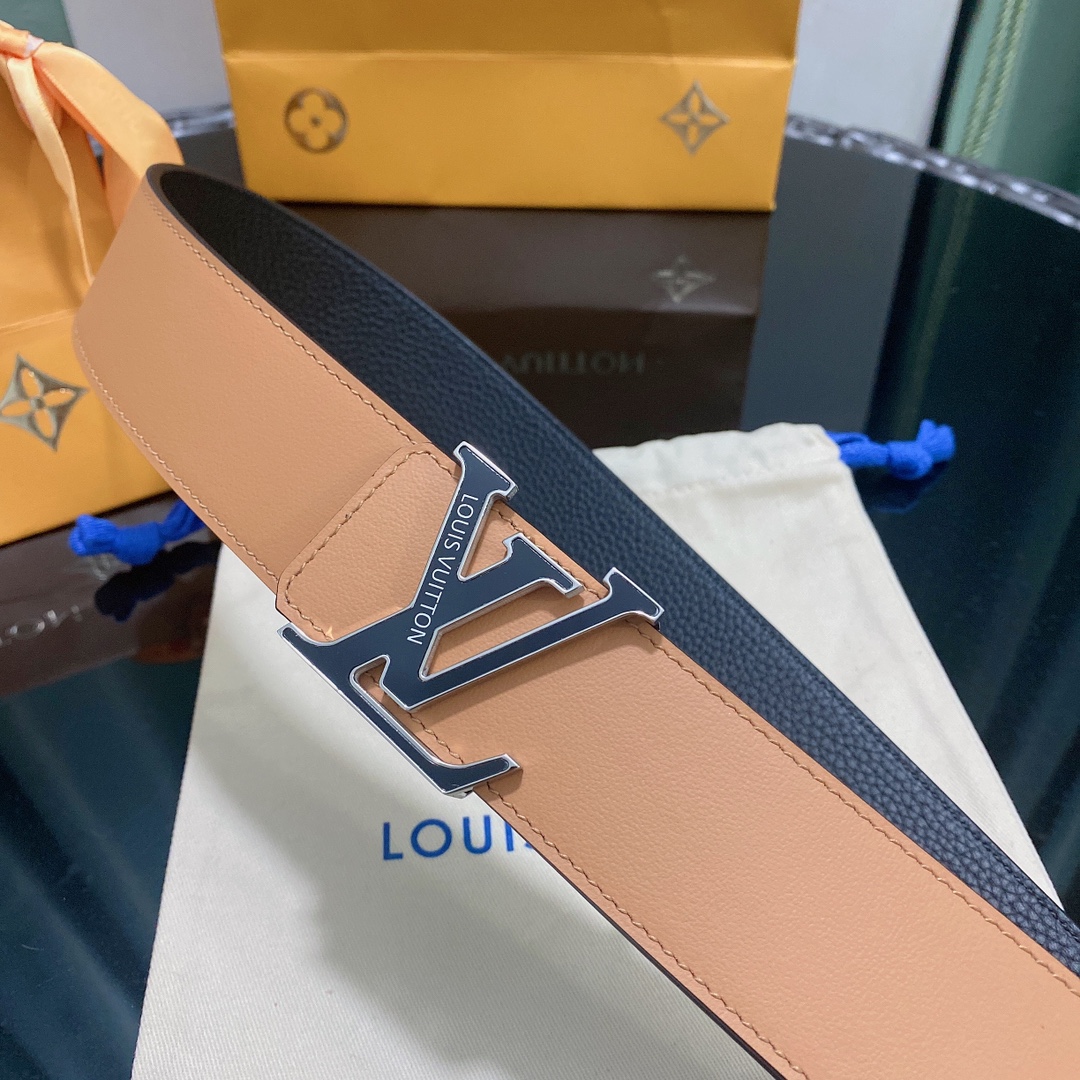 Louis Vuitton Belt in Black