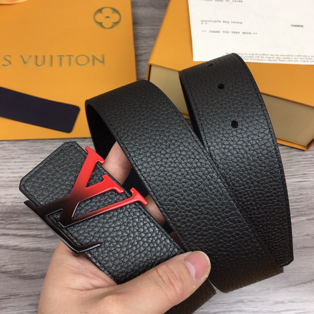 Louis Vuitton Belt in Black