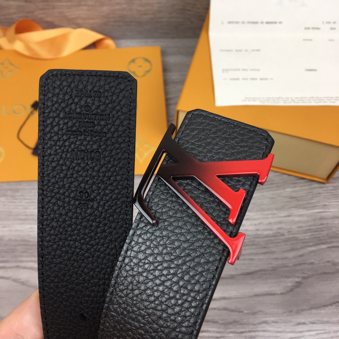 Louis Vuitton Belt in Black