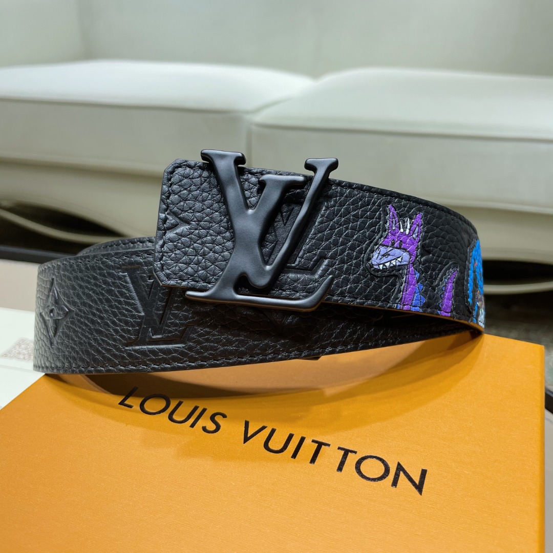 Louis Vuitton Belt in Black