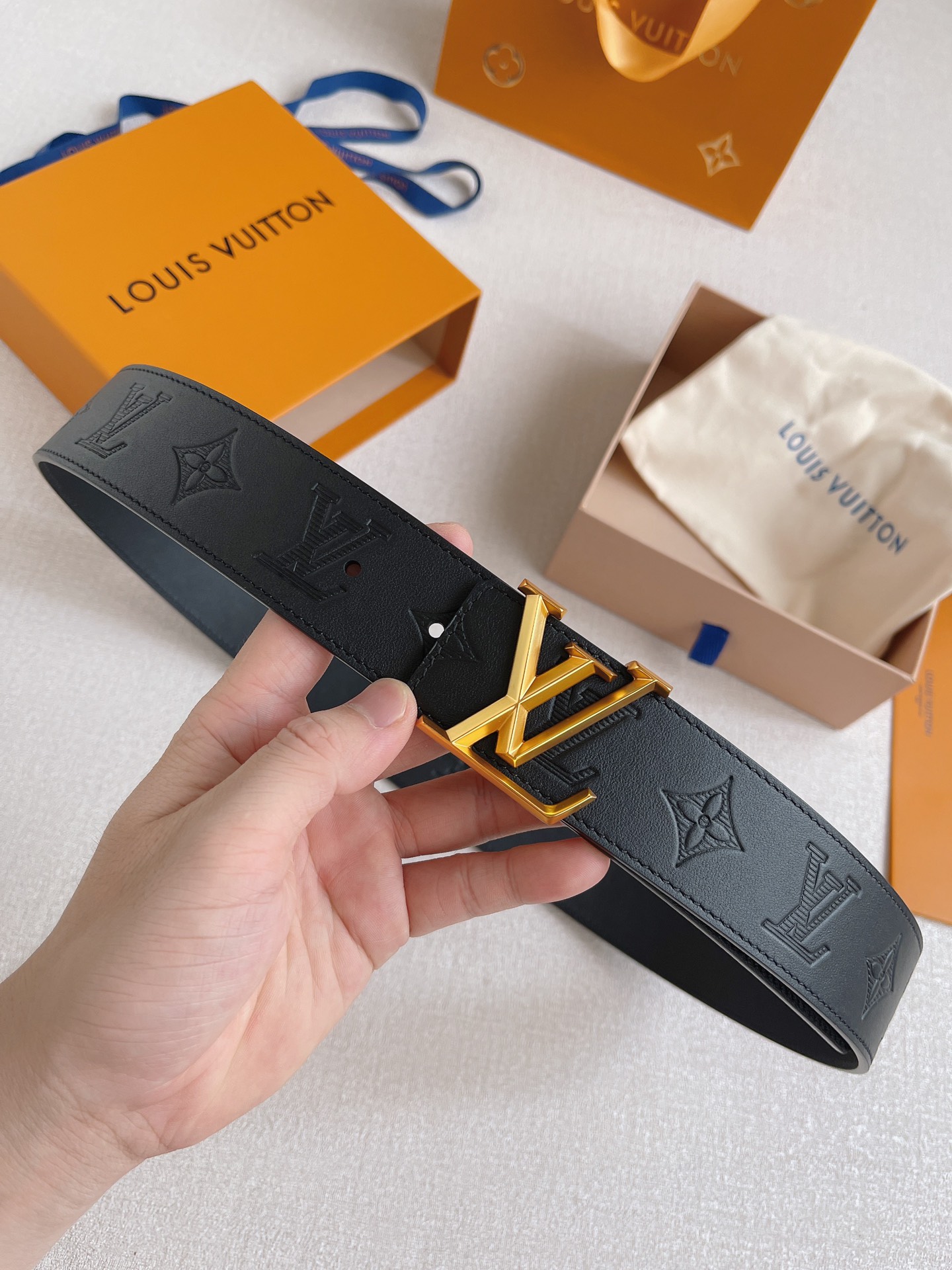 Louis Vuitton Belt in Black