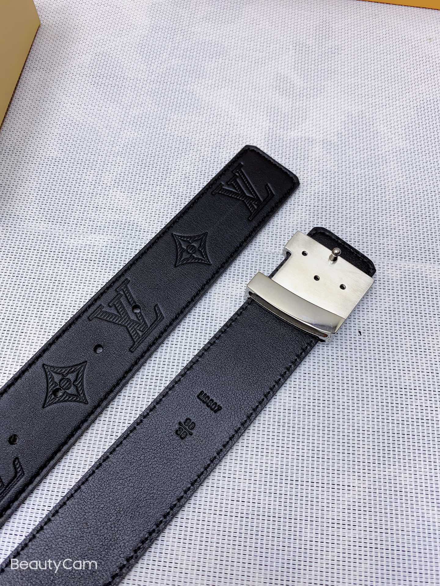 Louis Vuitton Belt in Black