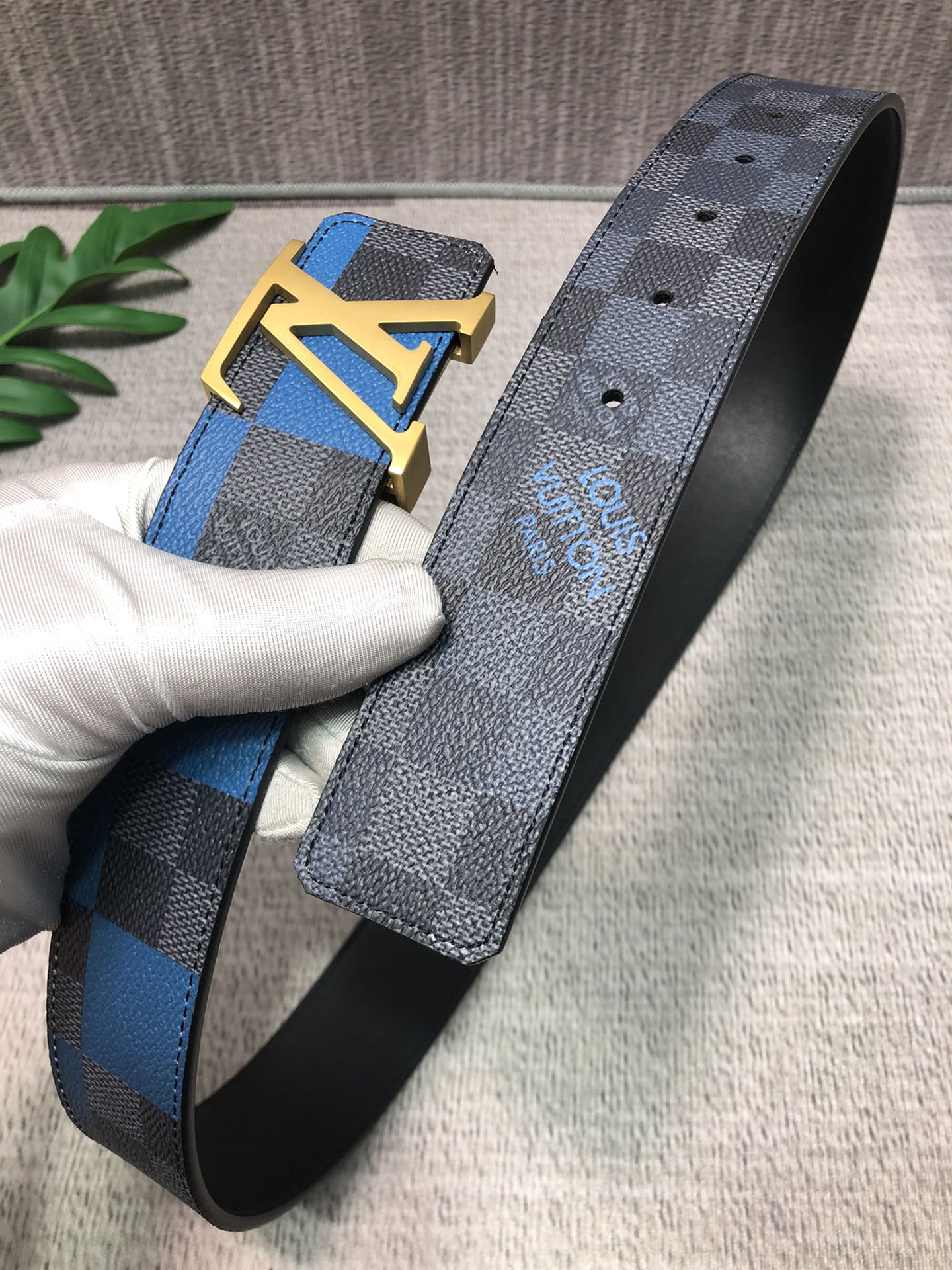 Louis Vuitton Belt in Black