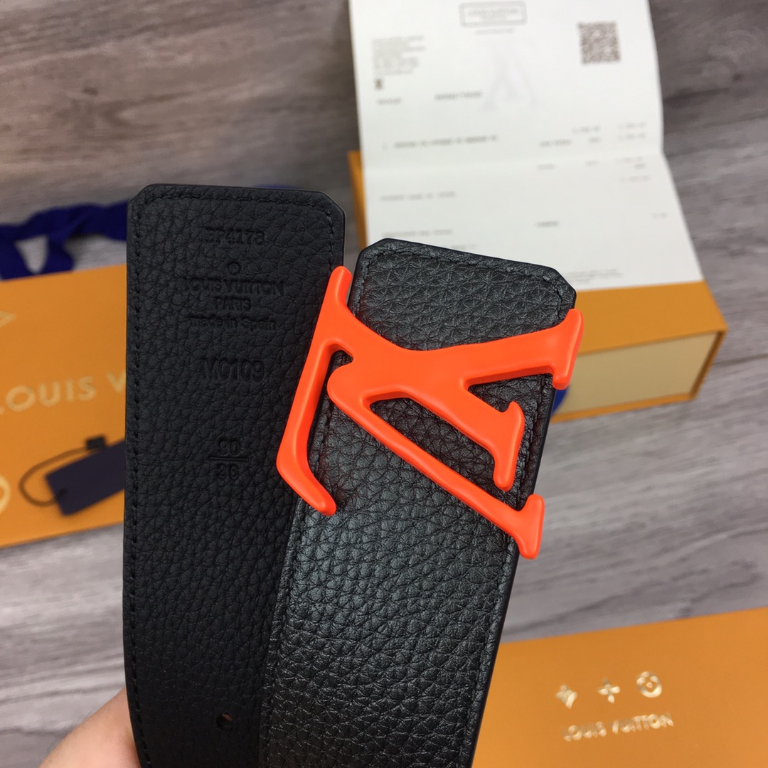 Louis Vuitton Belt in Black