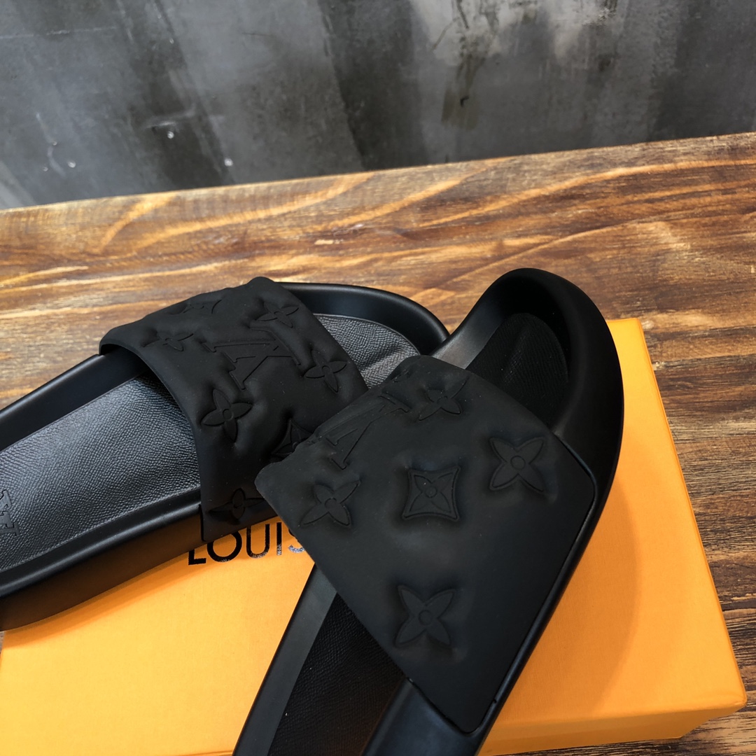 LV 2022SS hot sale couple colorful embossment slipper