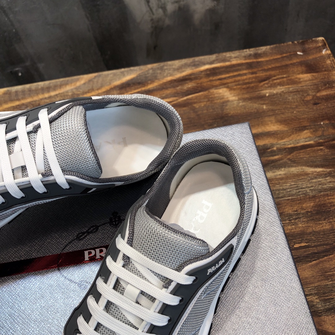 Prada 2022 new arrival hot sale sneaker