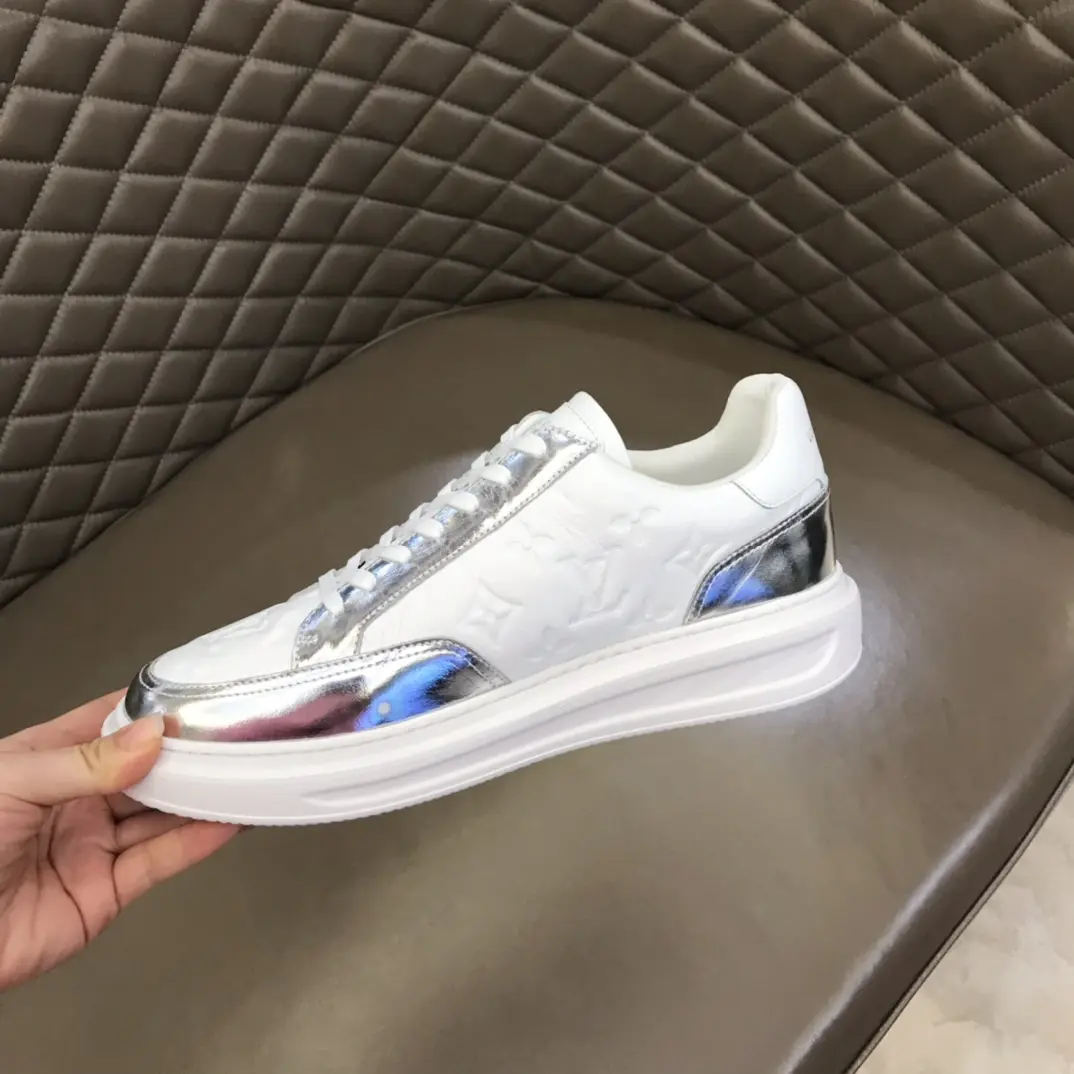 LV 2022 Beverly Hills sneakers in white