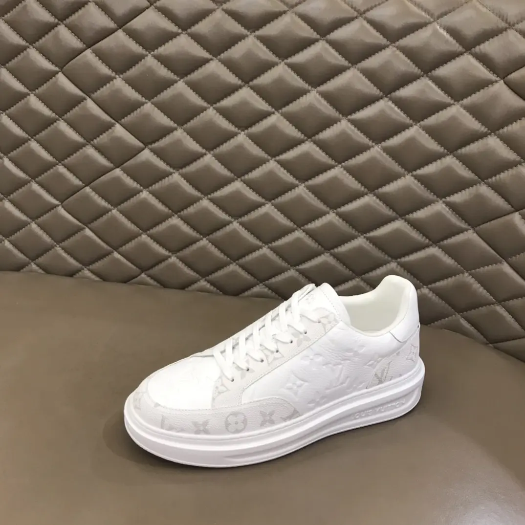 LV 2022 Beverly Hills sneakers in white