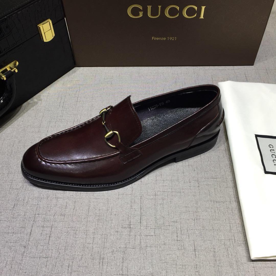 Gucci Brown Bright leather Perfect Quality Loafers With Silver Buckle MS07615