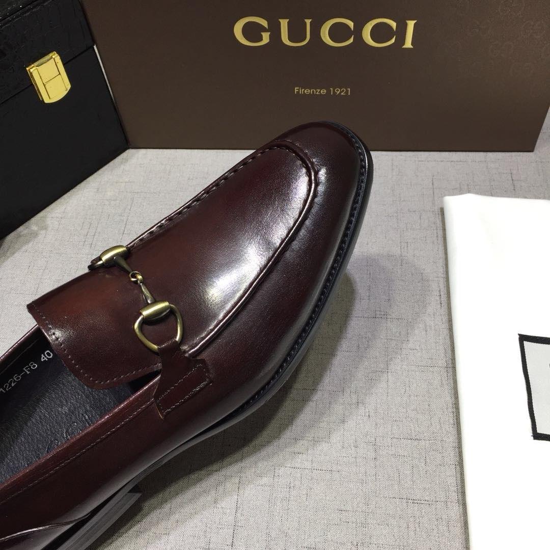 Gucci Brown Bright leather Perfect Quality Loafers With Silver Buckle MS07615