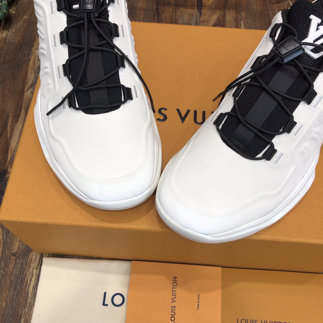 lv Sneakers Millenium  in White