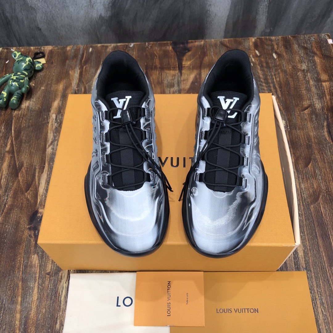 lv Sneakers Millenium  in Grey