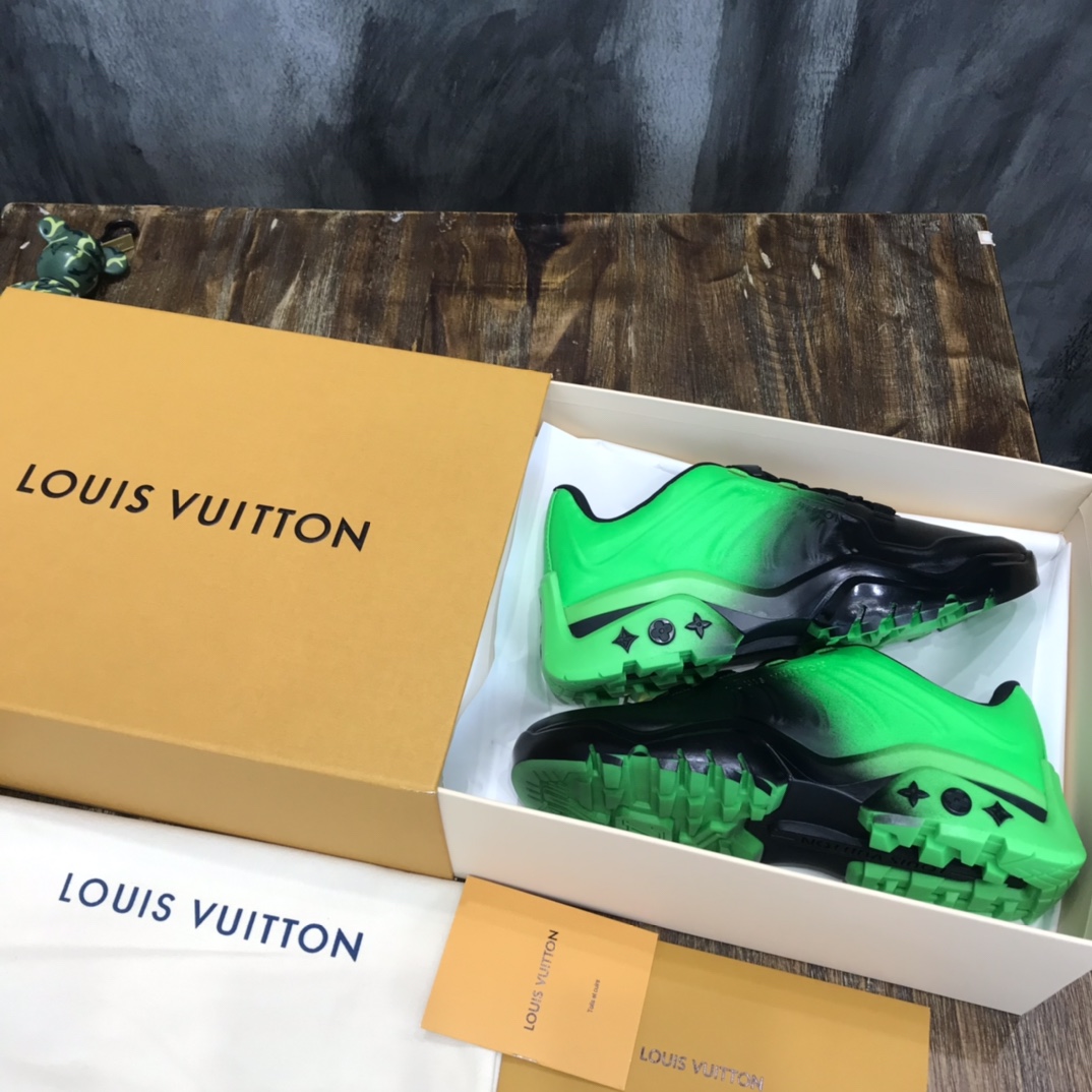 lv Sneakers Millenium  in Green with Bl