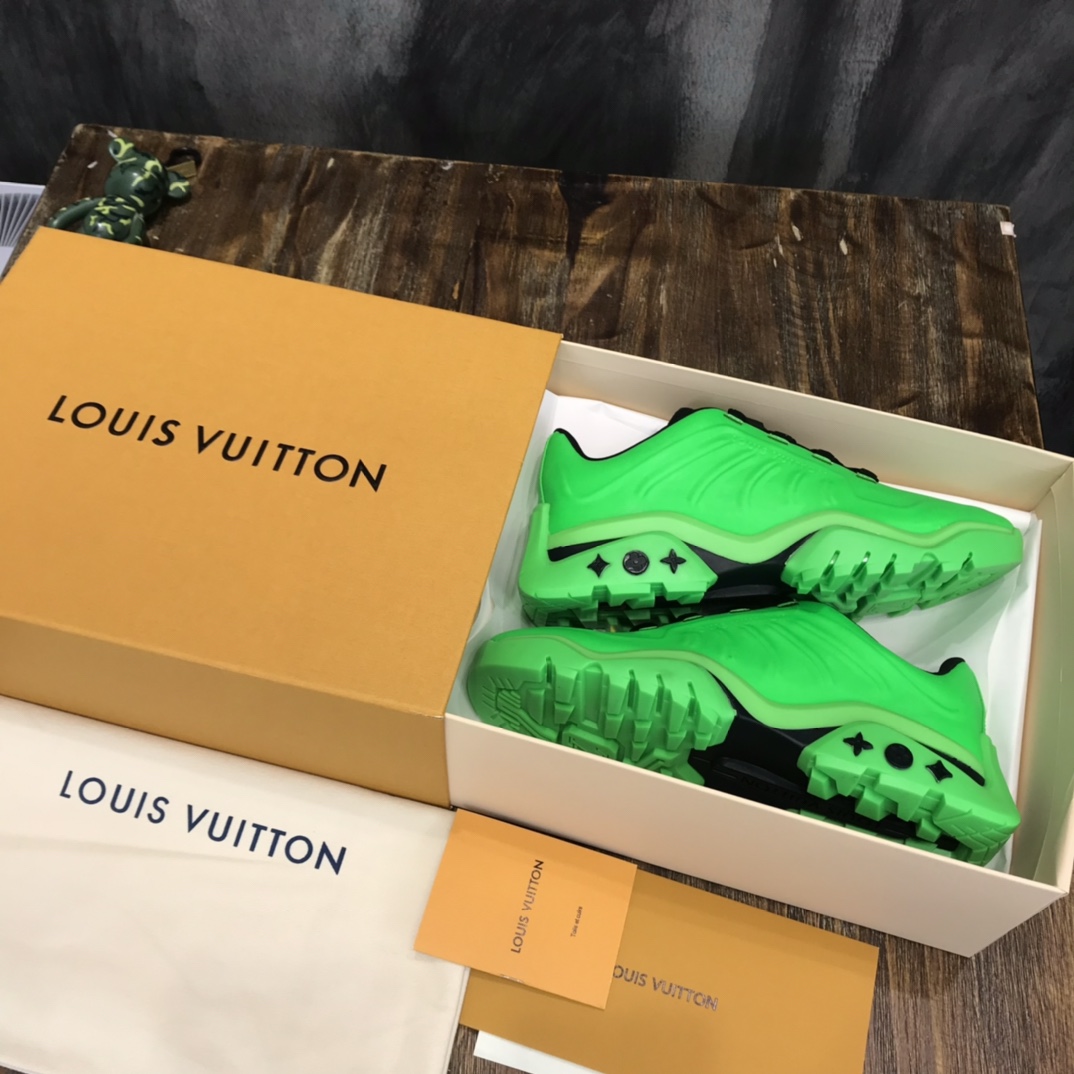 lv Sneakers Millenium  in Green