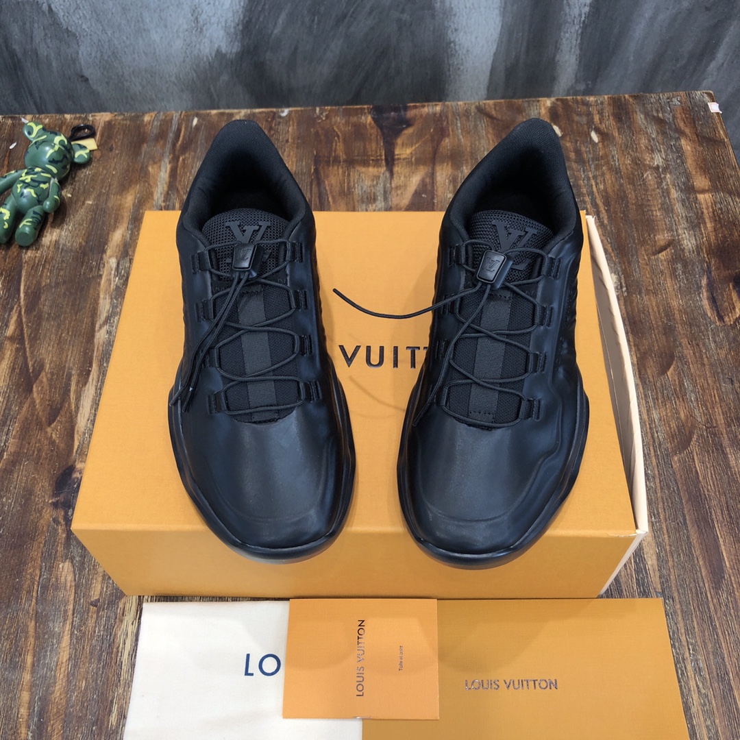 lv Sneakers Millenium  in Black