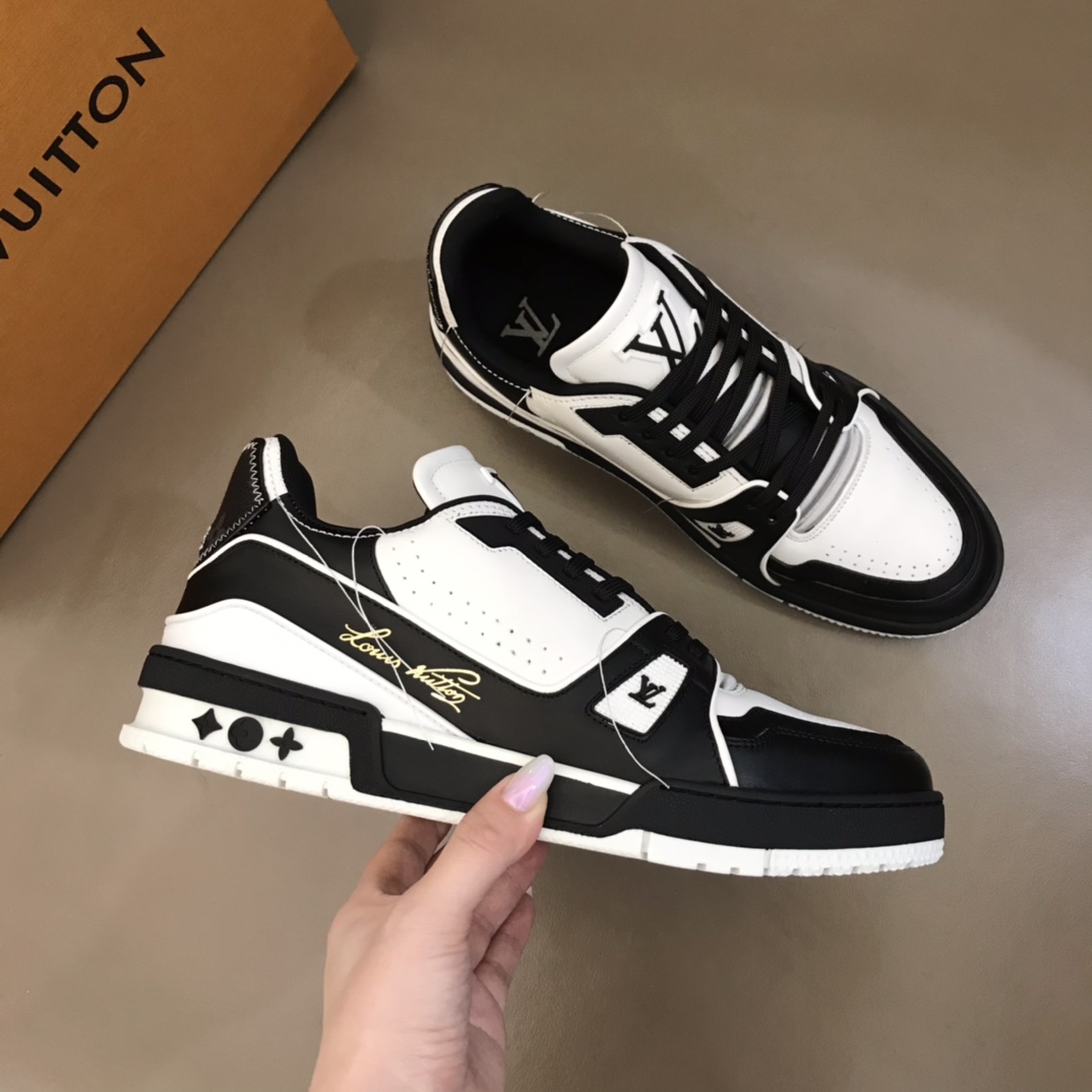 lv Sneaker Trainer in White with Black