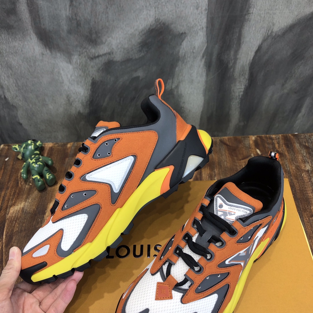 lv Sneaker Runner Tatic in Orange