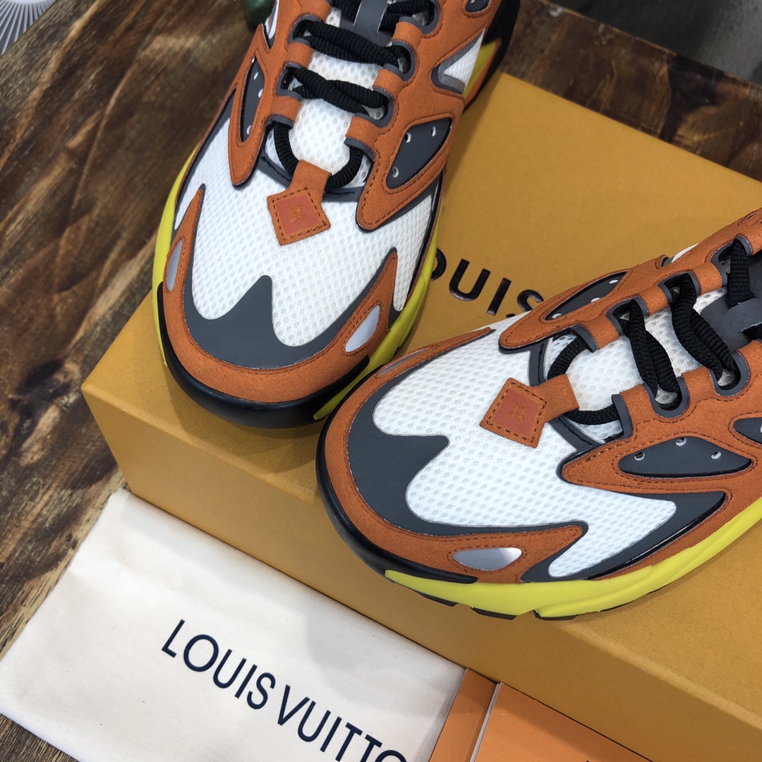 lv Sneaker Runner Tatic in Orange