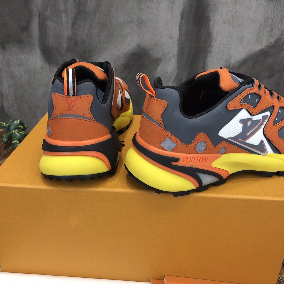 lv Sneaker Runner Tatic in Orange