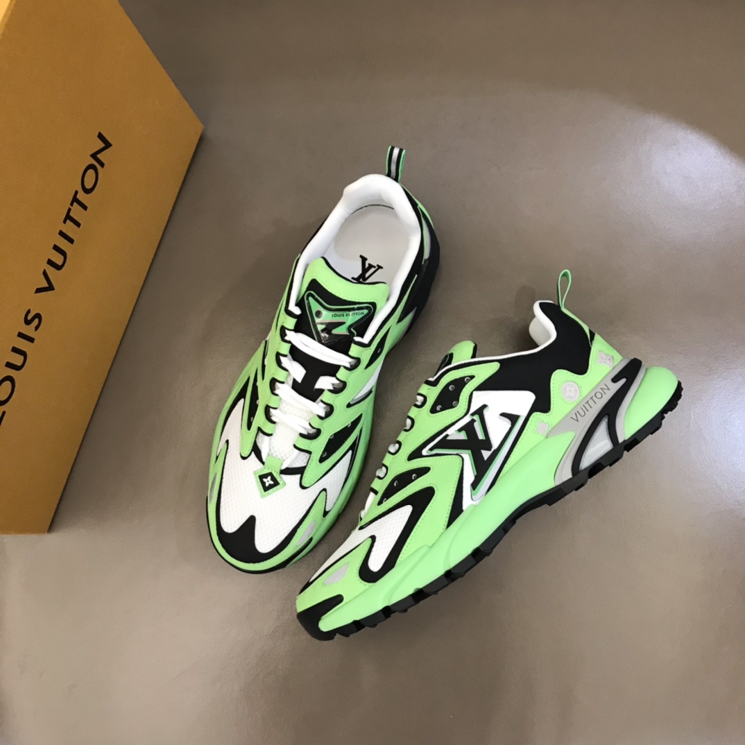 lv Sneaker Runner Tatic in Green