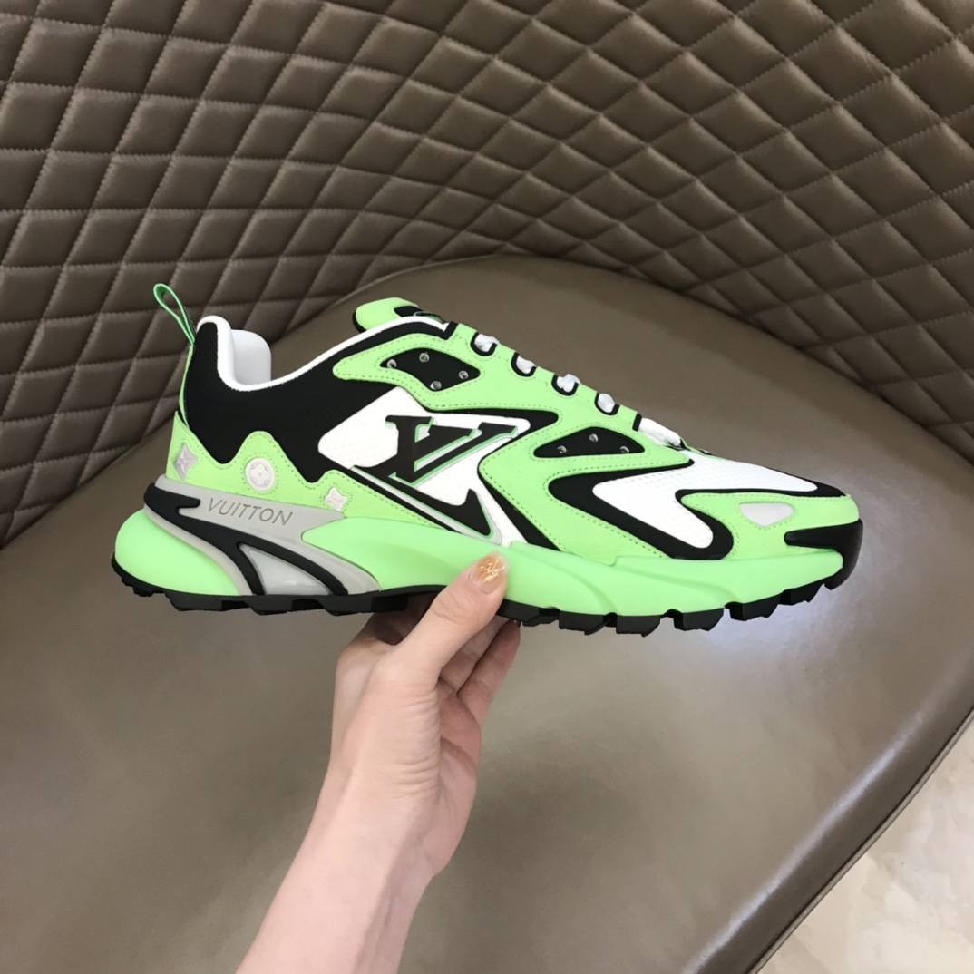 lv Sneaker Runner Tatic in Green