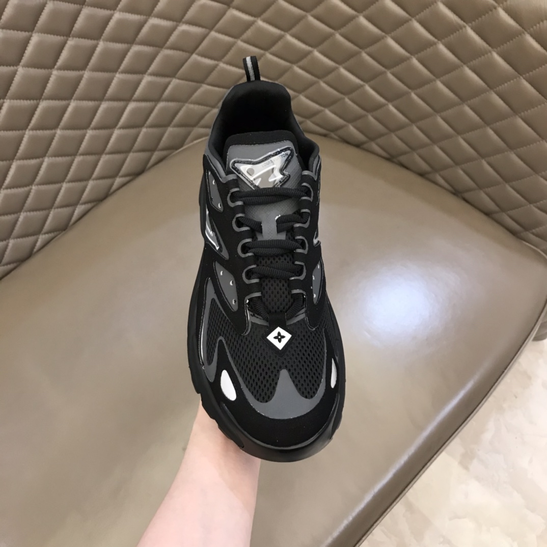 lv Sneaker Runner Tatic in Black