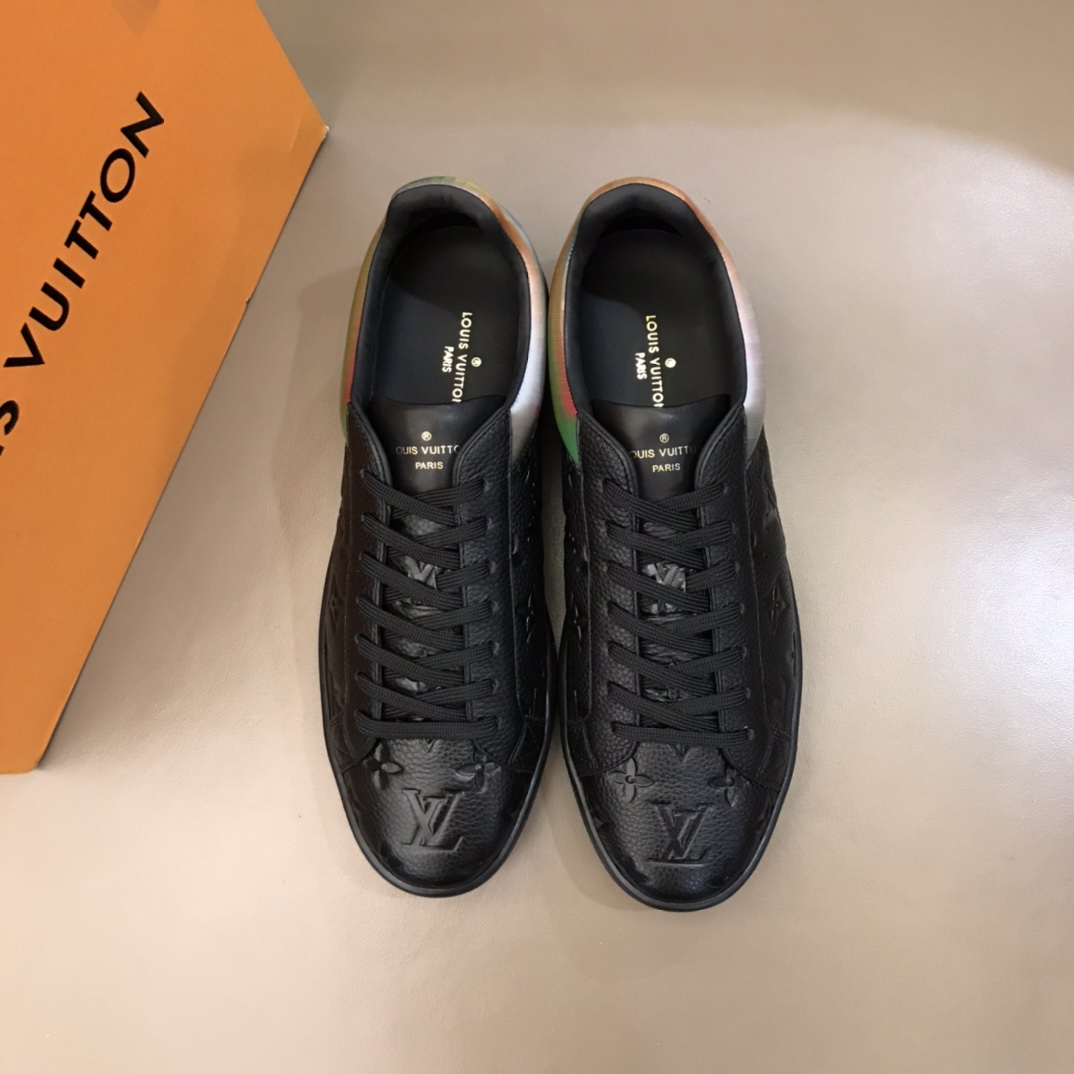 lv Sneaker Rivoli in Black